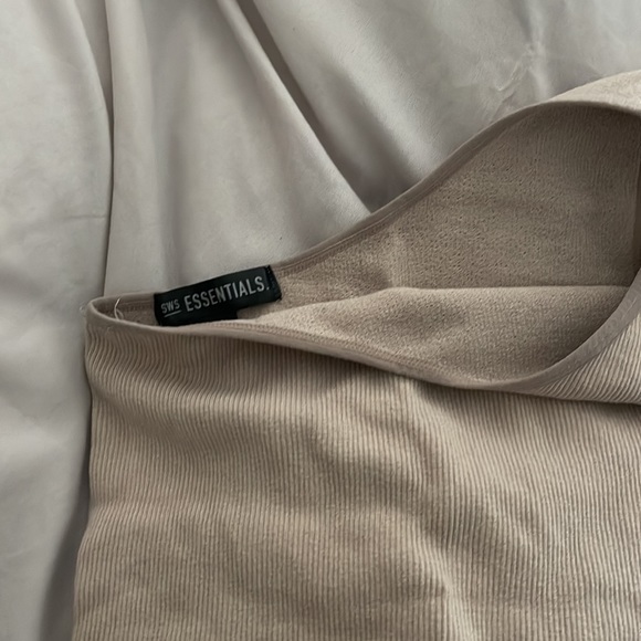 Beige Ribbed Crop Top - Picture 2 of 3